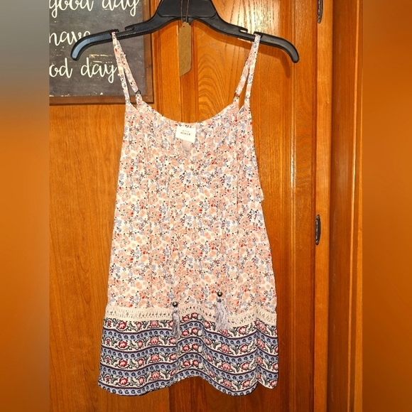 A Knox Rose sleeveless boho muted floral tunic top in a size large. EUC - Picture 1 of 7